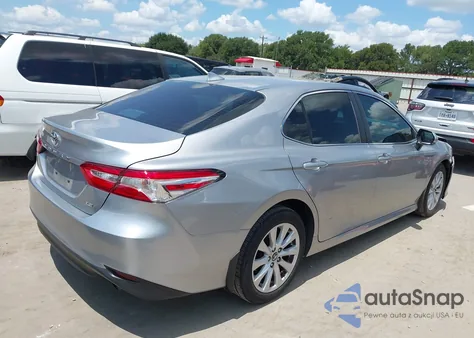 2019 Toyota Camry Le from USA, damaged, VIN 4T1B11HK8KU699998